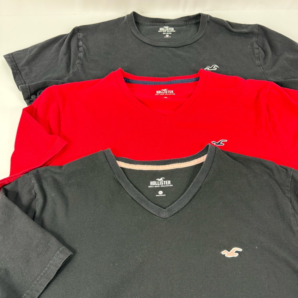 Hollister Lot of 3 Men’s XL Must Have Collection T-Shirt Short Sleeve Casual Tee